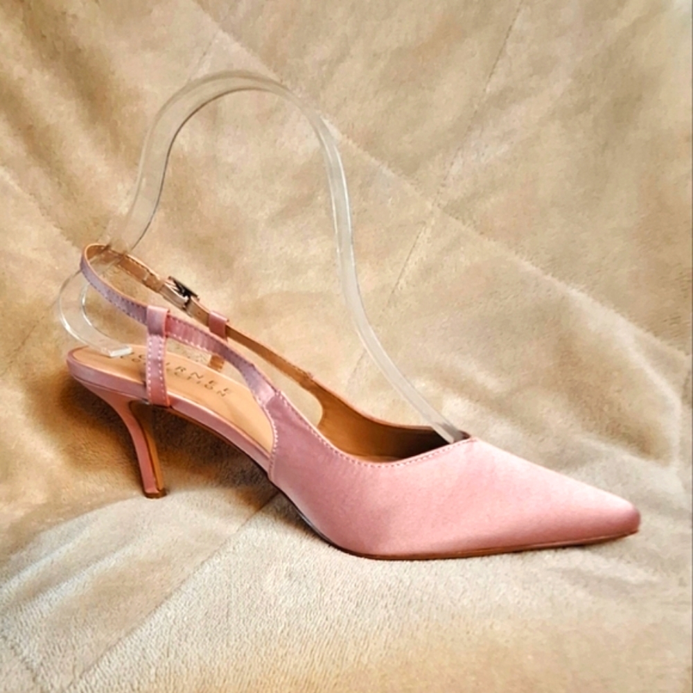 Journee Collection Knightly Slingback Mid Height Stilettos Size 7.5